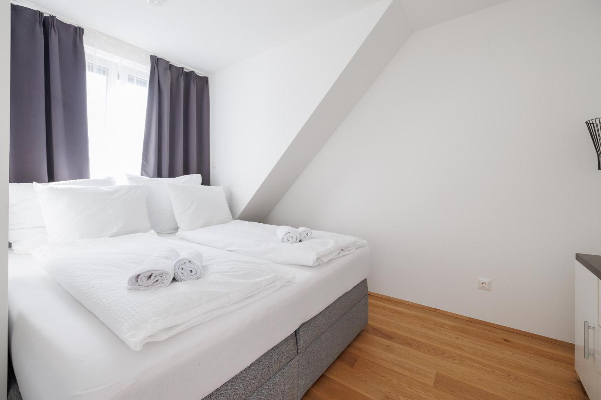 Symphony Apartments 38 - Modern Loft With Terrace And Grill In Central Location Wien Exterior foto