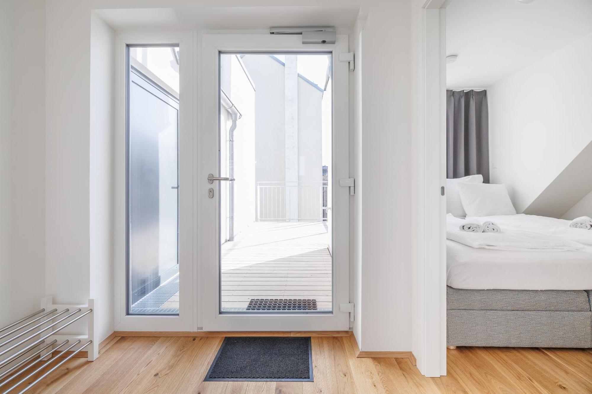 Symphony Apartments 38 - Modern Loft With Terrace And Grill In Central Location Wien Exterior foto
