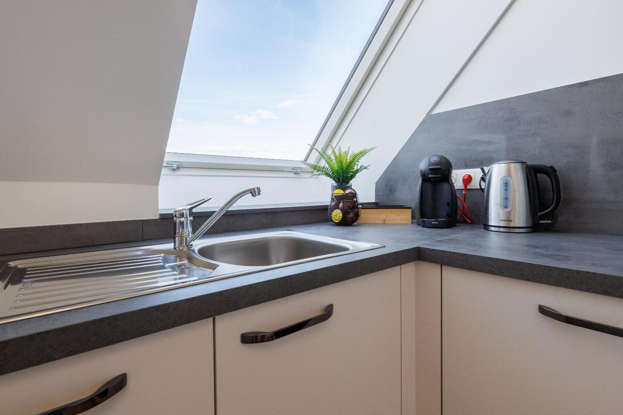 Symphony Apartments 38 - Modern Loft With Terrace And Grill In Central Location Wien Exterior foto