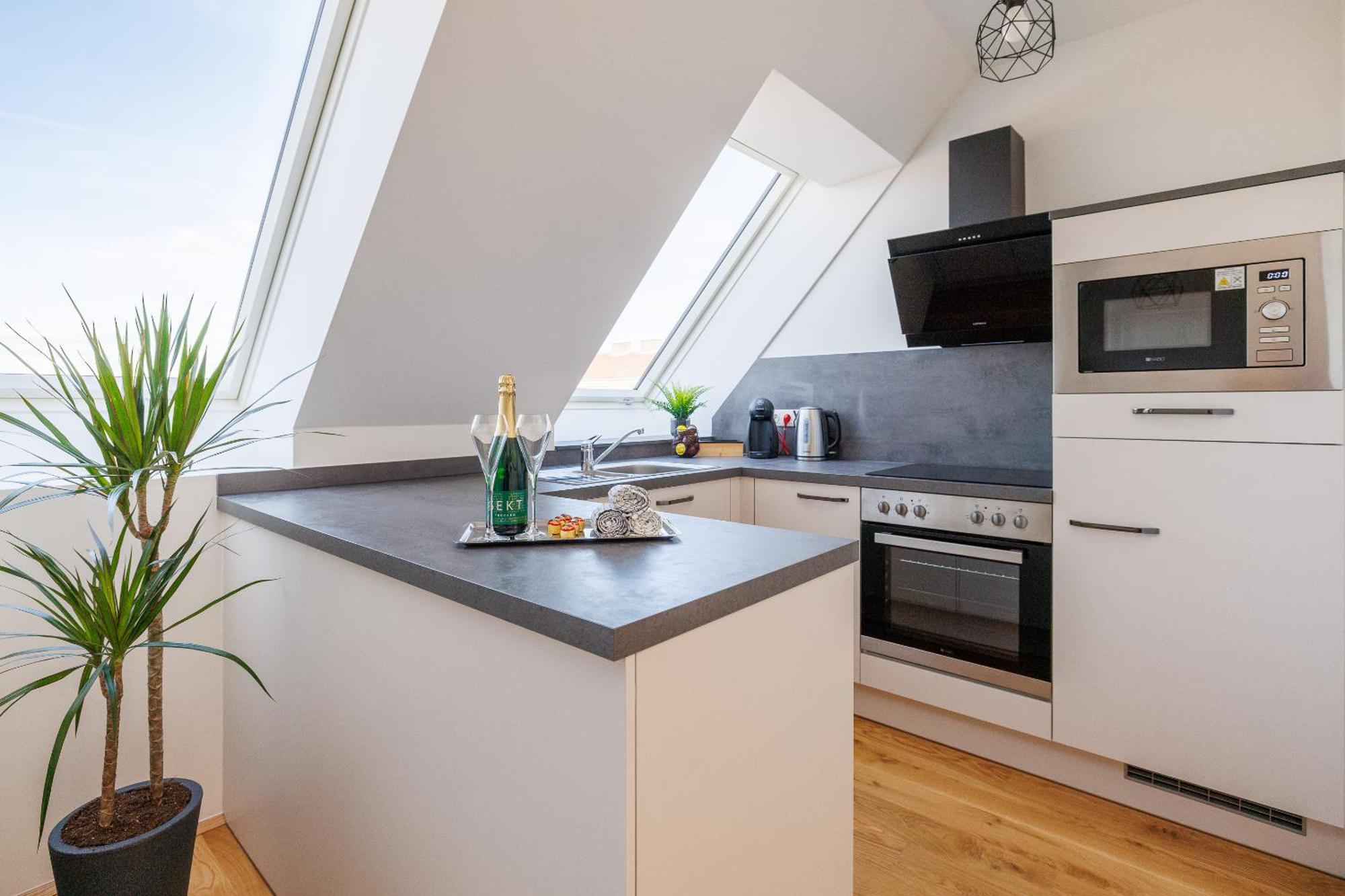 Symphony Apartments 38 - Modern Loft With Terrace And Grill In Central Location Wien Exterior foto