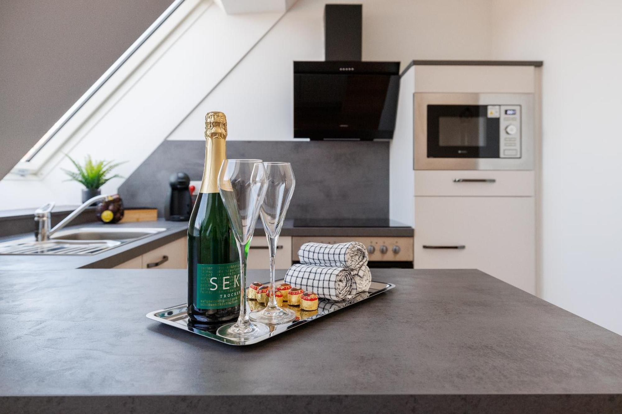 Symphony Apartments 38 - Modern Loft With Terrace And Grill In Central Location Wien Exterior foto
